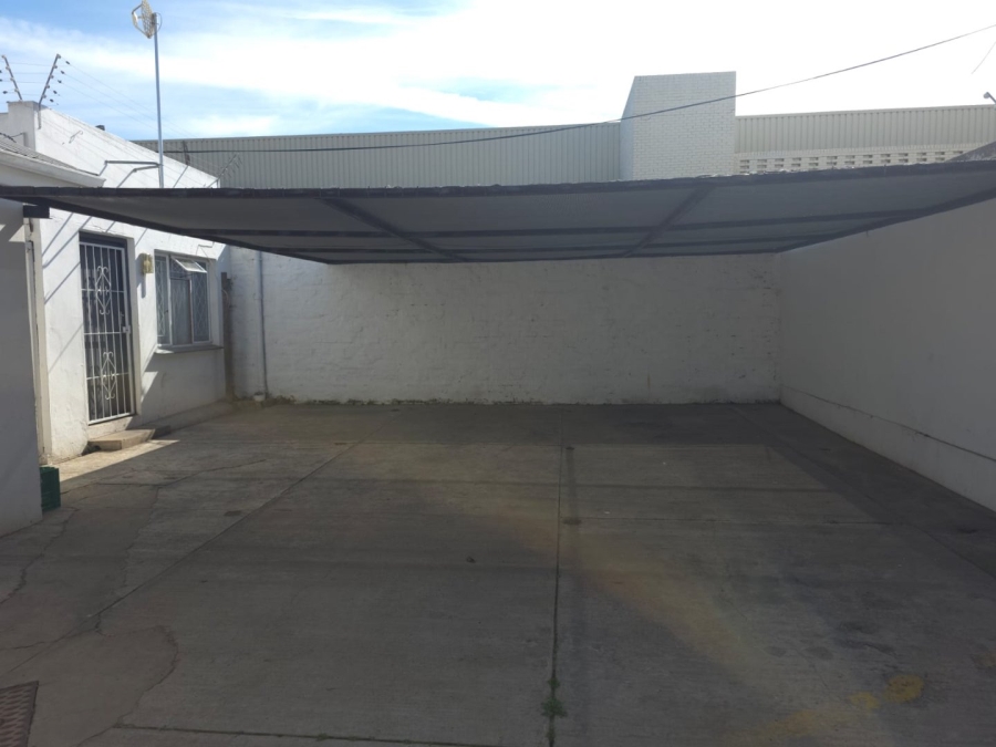 To Let Commercial Property for Rent in Oudtshoorn Central Western Cape